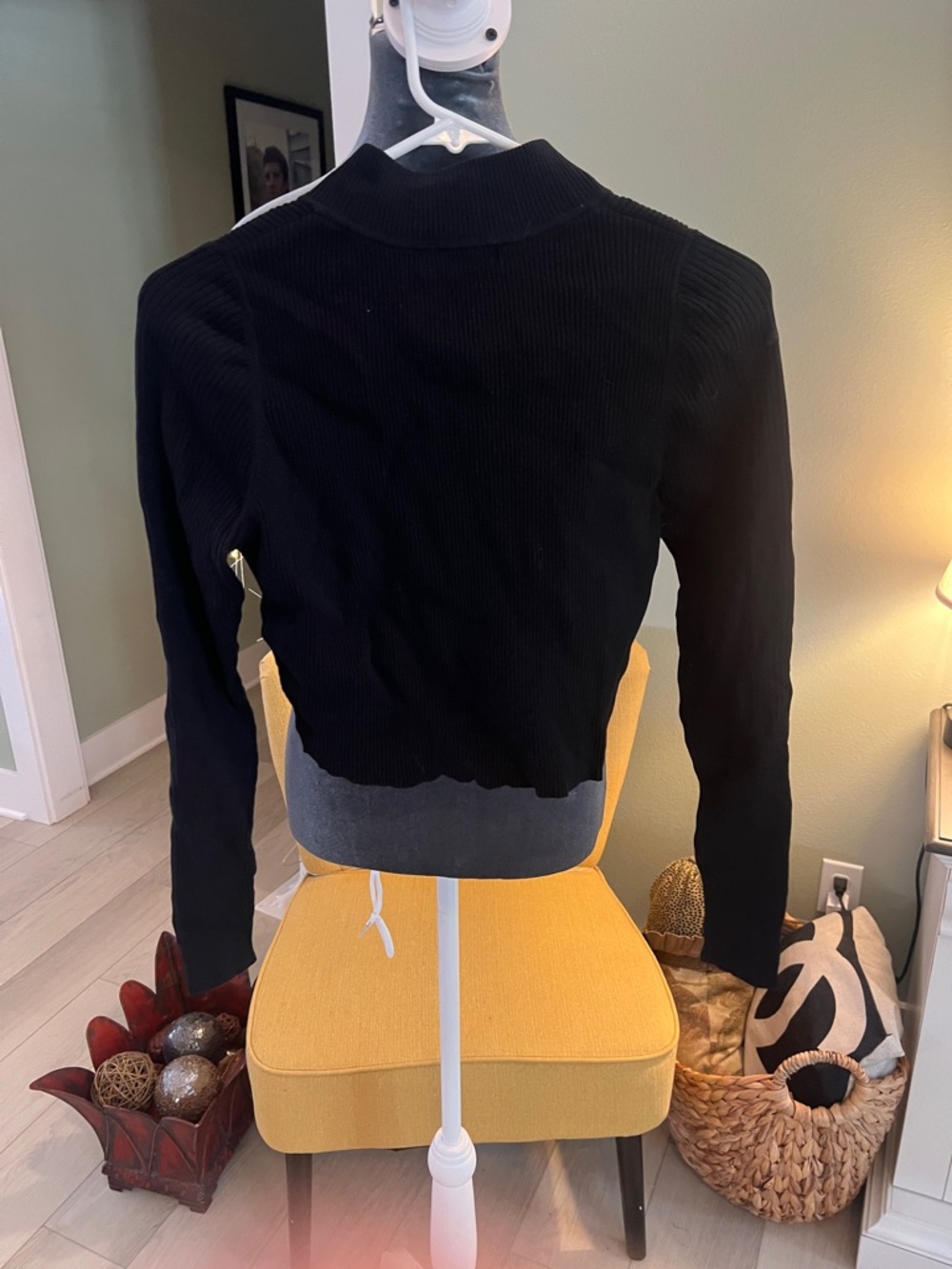 ASOS Black Ribbed Zip-Up Cropped sweater. - Picture 3 of 6